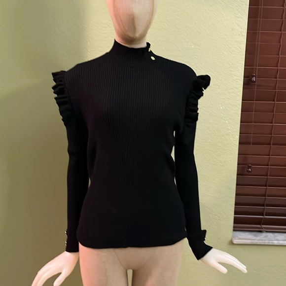 Anne Klein Tops - Anne klein black losing sleeve top